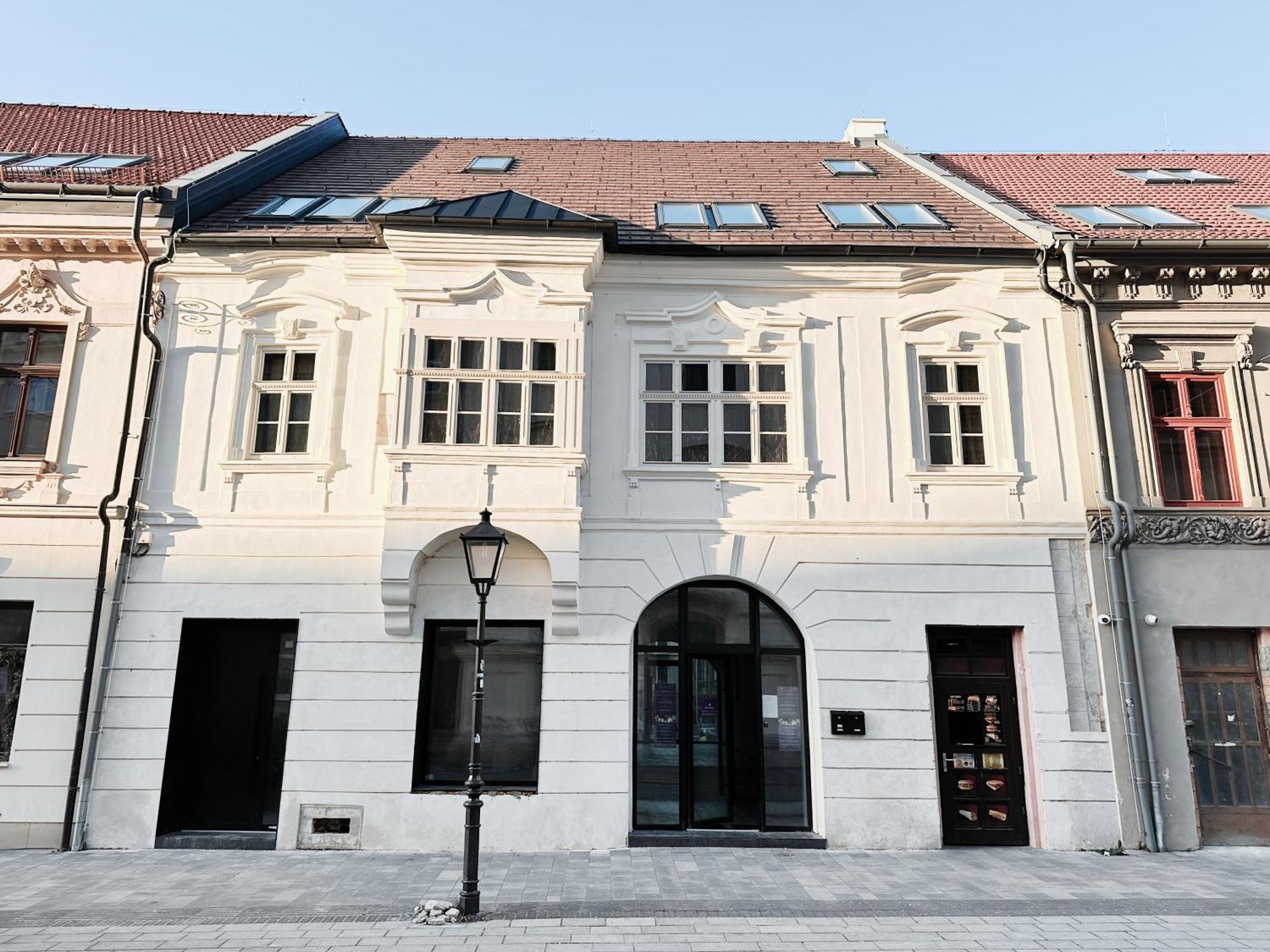 Hviezdoslavova Apartments, Trnava Centre, Parking Available エクステリア 写真