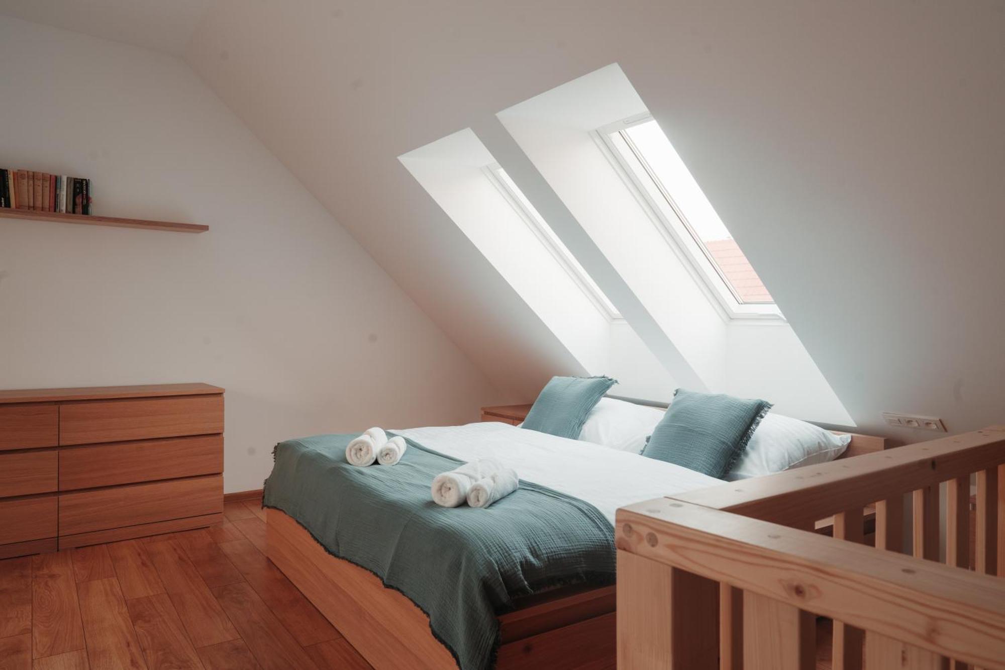 Hviezdoslavova Apartments, Trnava Centre, Parking Available エクステリア 写真