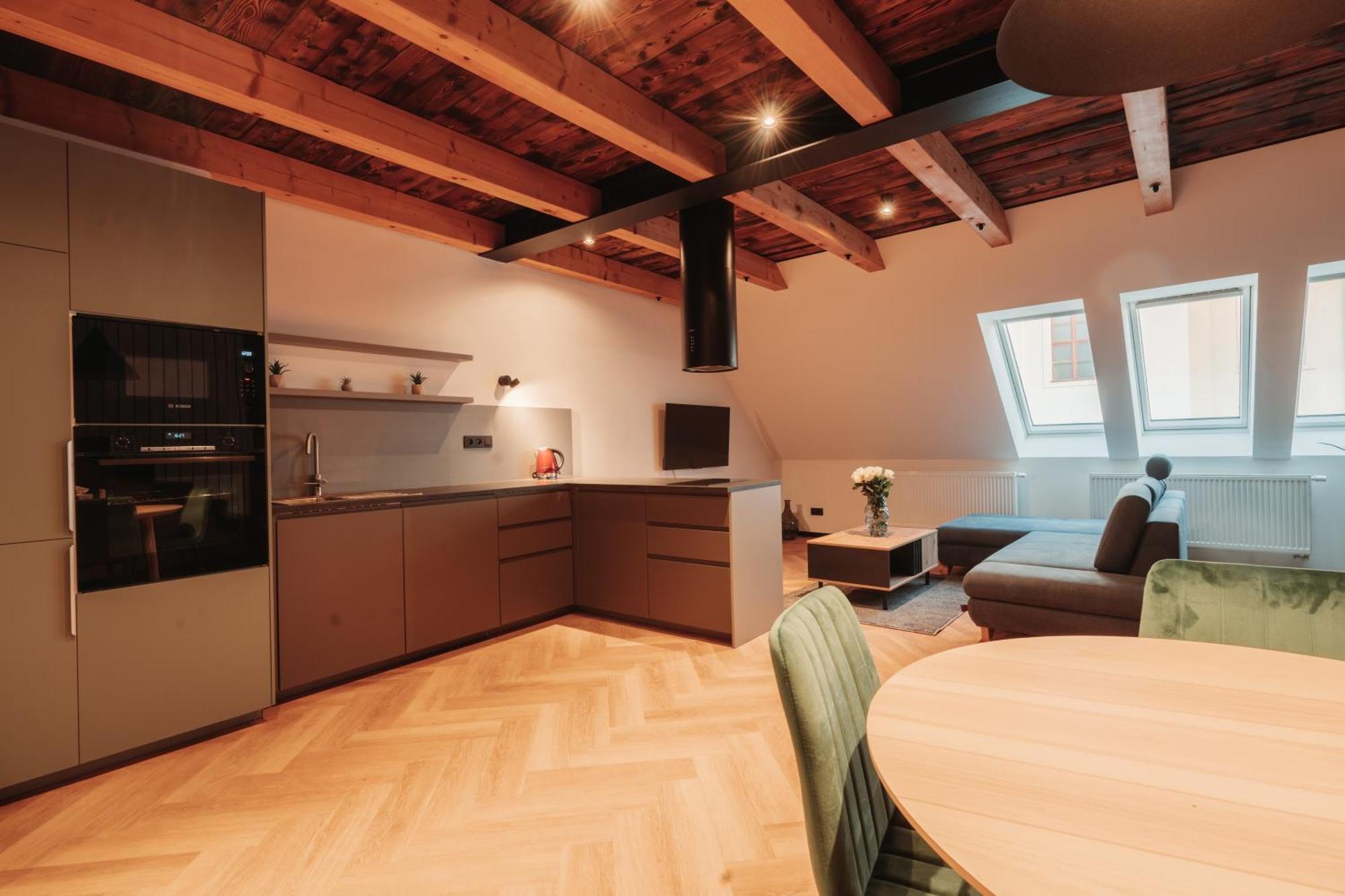 Hviezdoslavova Apartments, Trnava Centre, Parking Available エクステリア 写真