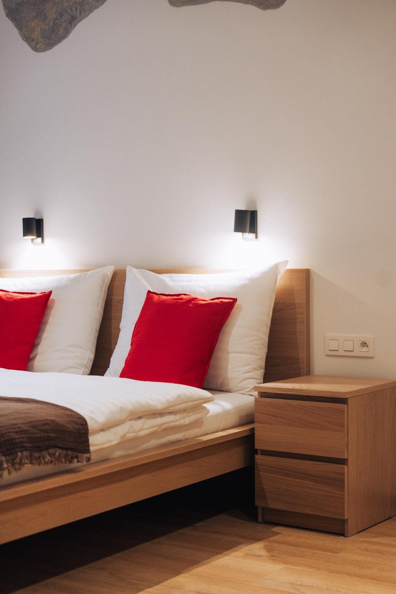 Hviezdoslavova Apartments, Trnava Centre, Parking Available エクステリア 写真