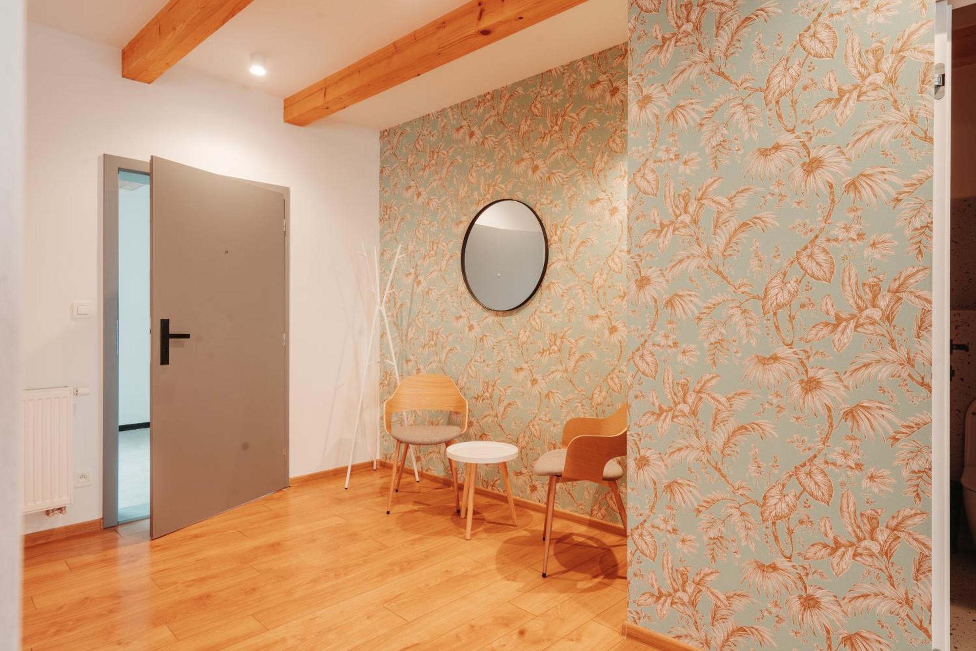 Hviezdoslavova Apartments, Trnava Centre, Parking Available エクステリア 写真