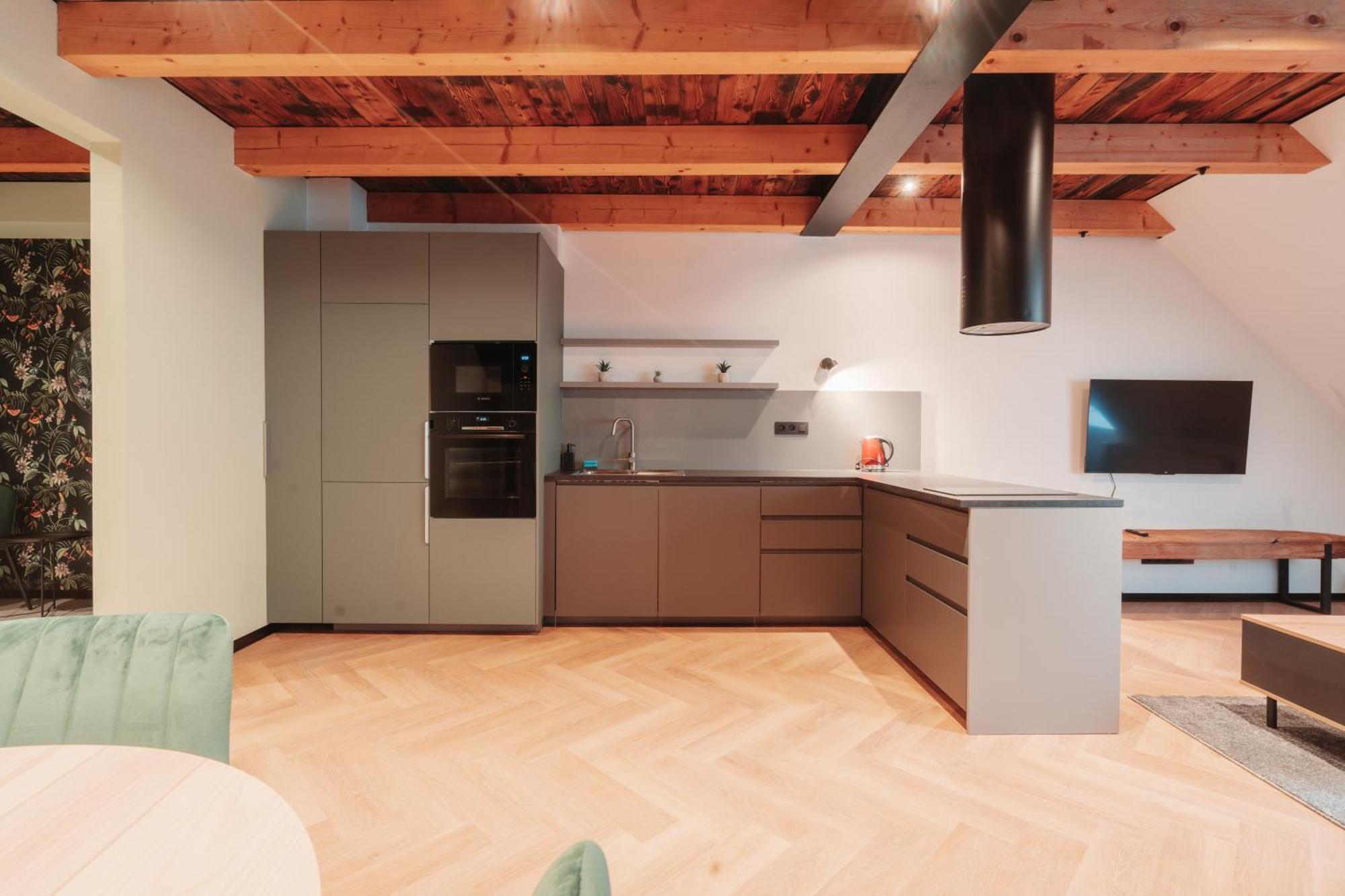 Hviezdoslavova Apartments, Trnava Centre, Parking Available エクステリア 写真
