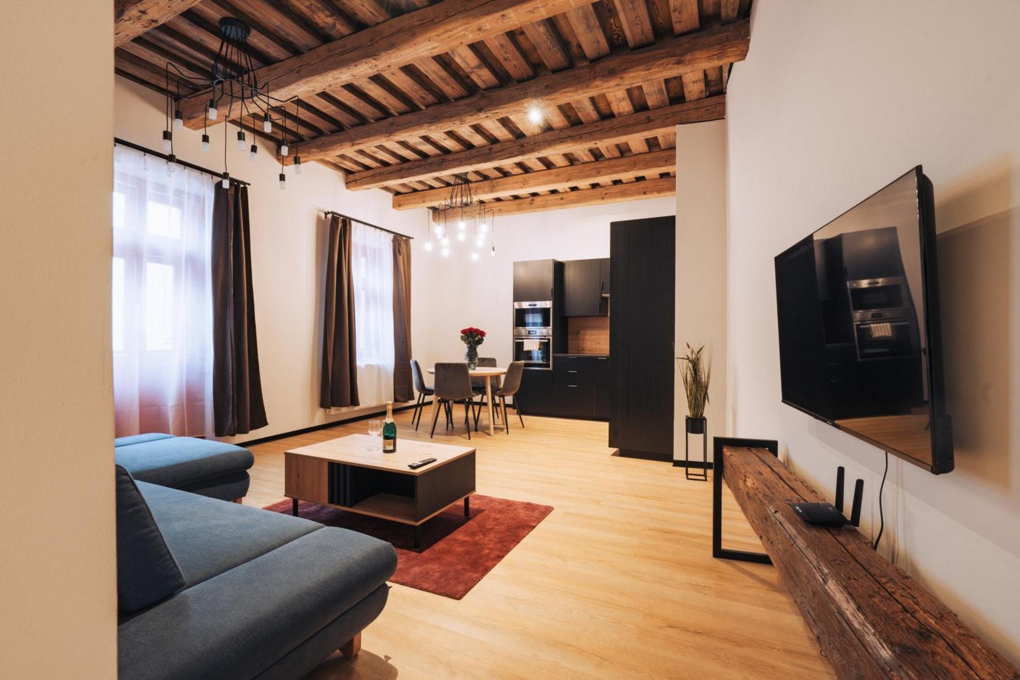 Hviezdoslavova Apartments, Trnava Centre, Parking Available エクステリア 写真